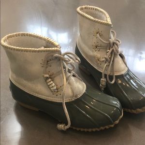 7 Jack Rogers rain boots
